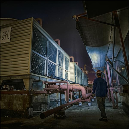 Latarka diodowa HP16R czołowa Fenix