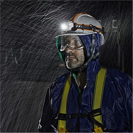 Latarka diodowa HP16R czołowa Fenix