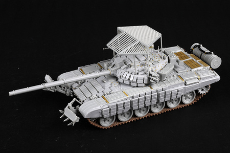TRUMPETER 09609 T-72B1 w/KTM-6 & Grating Armour - 1:35