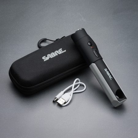 Paralizator z latarką 200 lumenów SABRE G-S-1014 BK