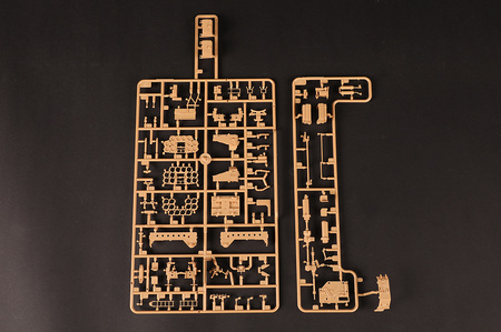 Hobby Boss 82940 Russian 9A52-2 Smerch-M multiple rocket launcher of RSZO 9k58 Smerch MRLS 1/72